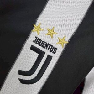 Retro Juventus 2017/18 Home Jersey - Image 8