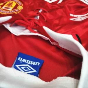 Retro Manchester United 1992/94 Home Jersey - Image 12