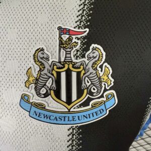 Mens Newcastle United 2025/26 Home Jersey Player Version - Image 4