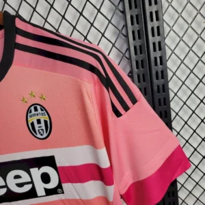 Retro Juventus 2015/16 Away Jersey - Image 4
